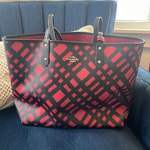 Black and Red Reversible Coach Oversized Over the Shoulder Purse!